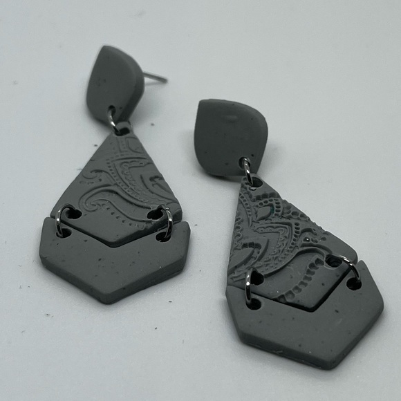 NWT Handmade Clay Earrings - Picture 3 of 9